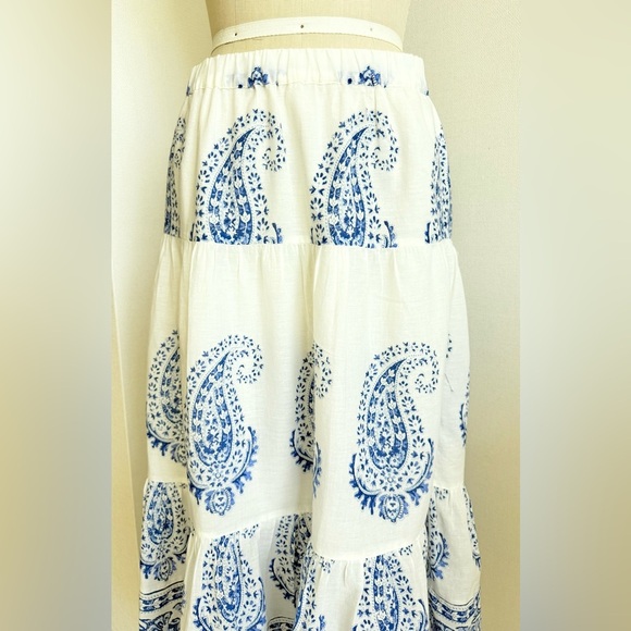 Lucky Brand Midi , long summer Blue and White Paisley Skirt, Size S, 100%Cotton - Picture 6 of 14